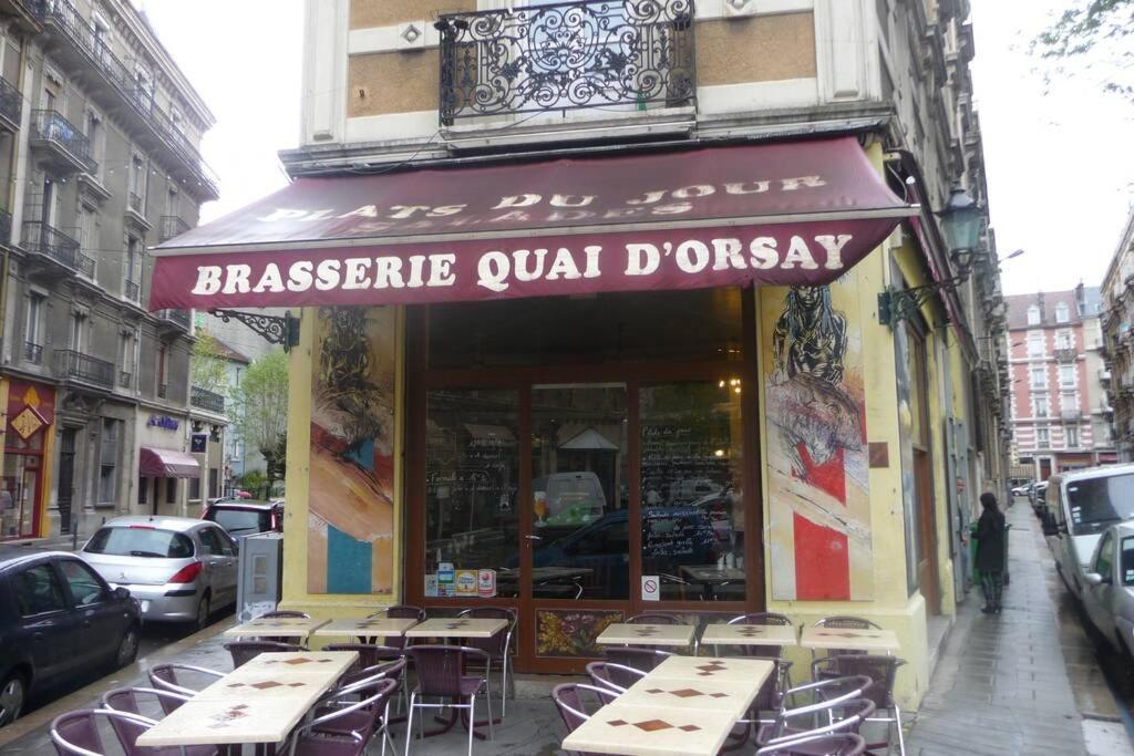 Bel Appartement Charme Ancien Dans Quartier Anime Grenoble Eksteriør bilde