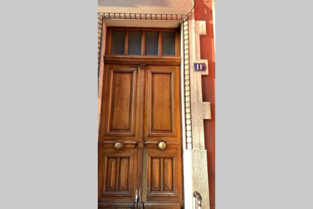 Bel Appartement Charme Ancien Dans Quartier Anime Grenoble Eksteriør bilde