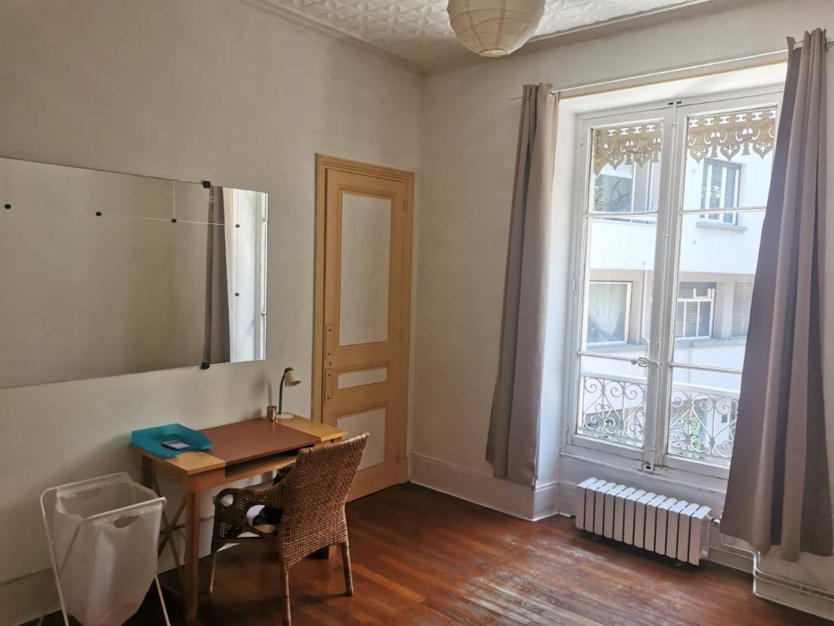 Bel Appartement Charme Ancien Dans Quartier Anime Grenoble Eksteriør bilde